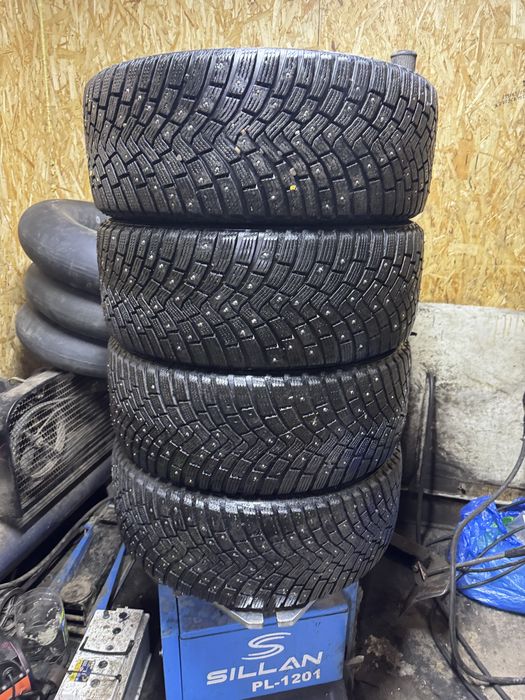 Шины  235/45/18  Континетал   год 2024