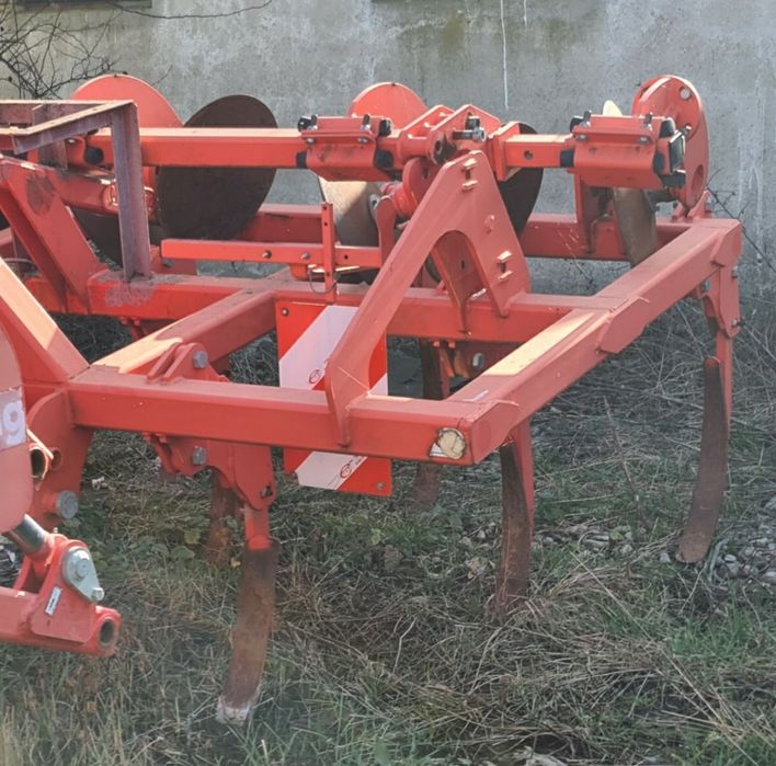 Tractor,combina CASE, plug, scarificator,disc, combinator