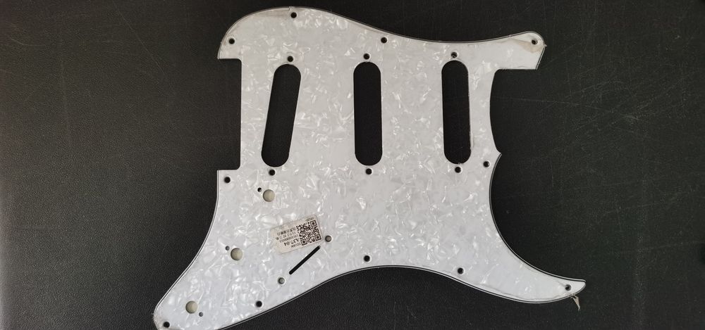 Pickguard Fender Stratocaster