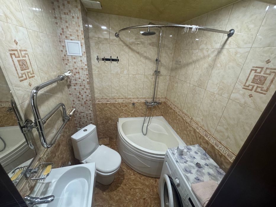 Yakkasaroy Bobur 18 uy sotiladi srochna