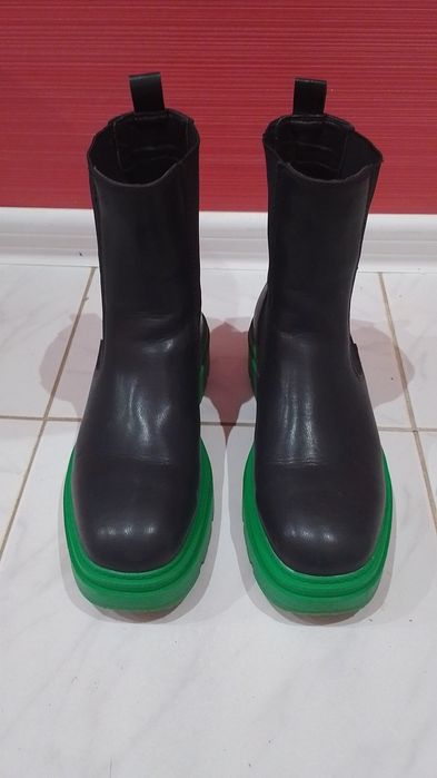 Дамски ежедневни боти