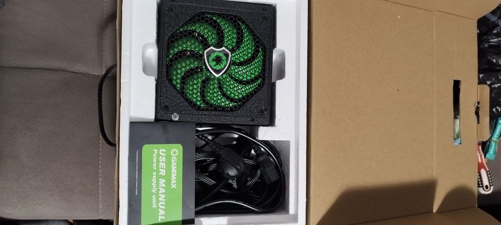 Блок питания компьютера.