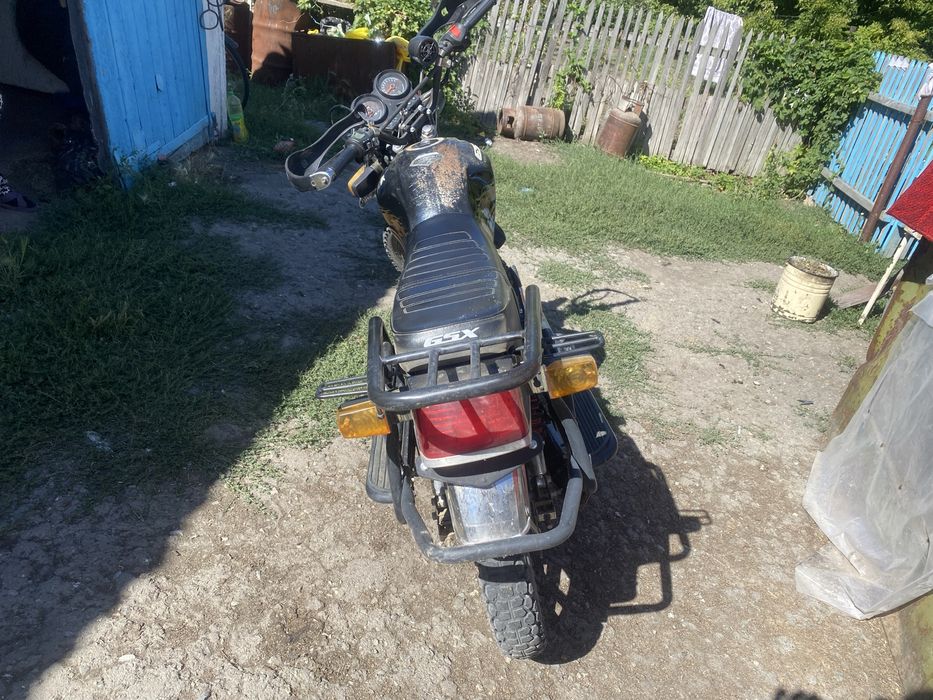 Продам мотоцикл 200сс