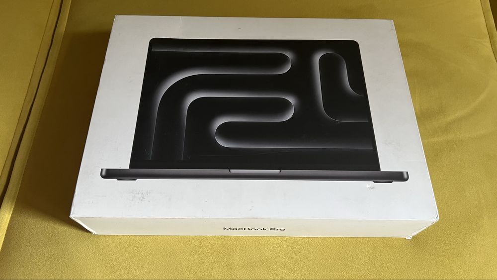 Продам Macbook pro 14* M3 Max