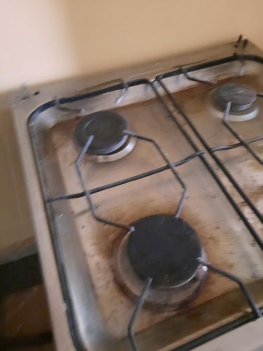 Плита газовая, произведена в Турции. Рабочая не новая.