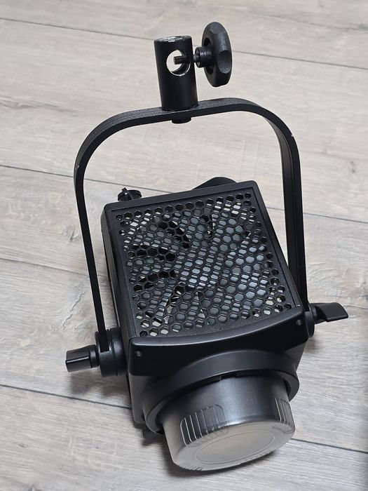 Un soare portabil: Nanlite Forza 500 – Proiector LED Profesional 500W (Montură Bowens)