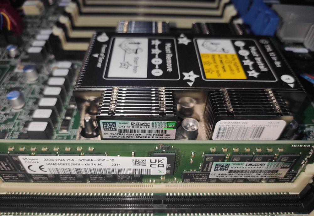 HPE DL360 G10 (P56956-B21)