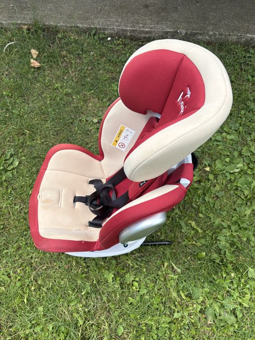 Scaun auto Hapi cu sistem ISOFIX – stare foarte bun