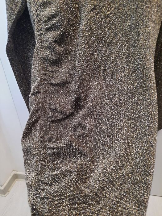 Rochie cu inserții aurii