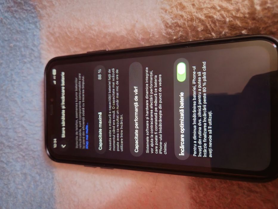 iPhone 11 64 GB în stare buna 88%
