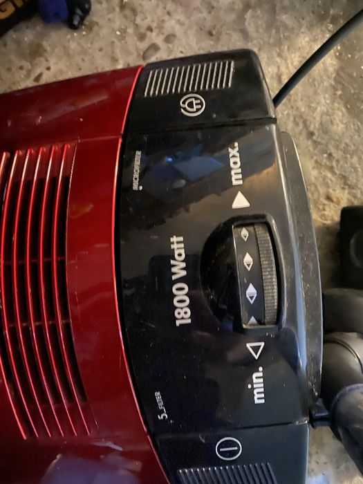 Aspirator cu sac aeg vampyr 1800 w