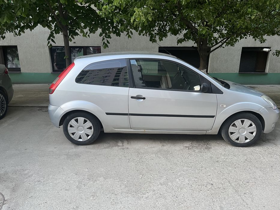 FORD Fiesta 2005 — imagine 2