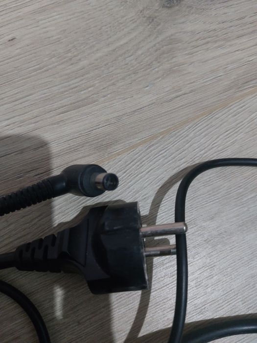 Продам блок питания на ноутбук моноблок hp