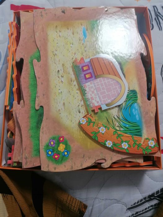 Детски пъзели и играчки