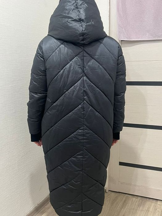 Продаю пуховик есть каспи ред