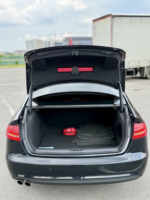 Vând  urgent Audi A4 B8.5 facelift 2013