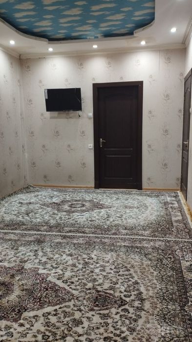 Фарход бозори олдида.  12 квартал