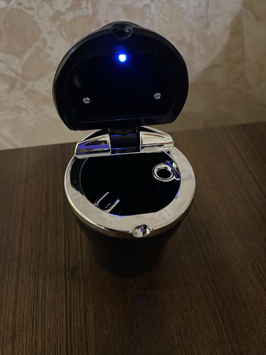 Пепелник за кола