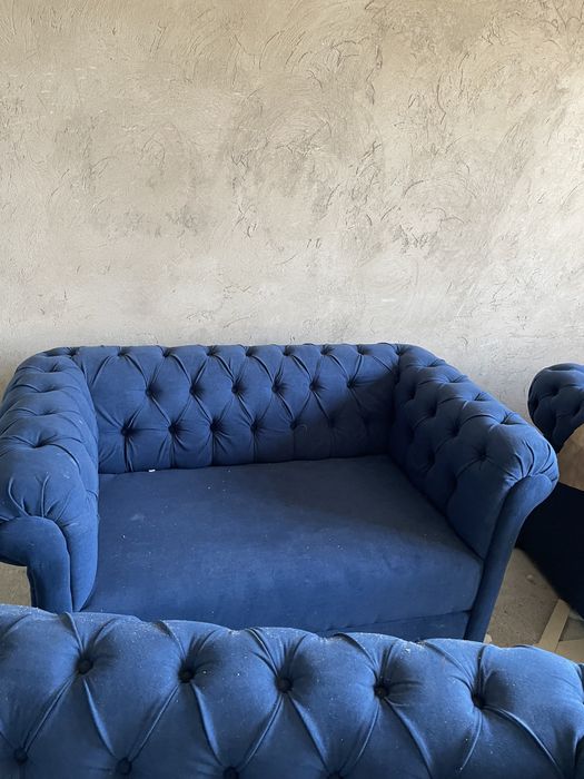 Столы стулья диваны для кафе и ресторанов