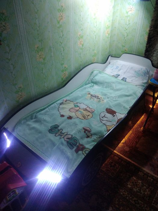 Продам кровать детскую