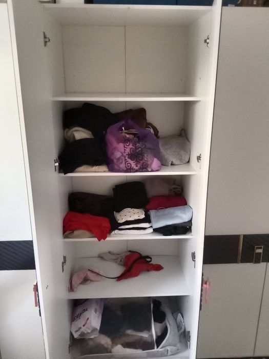 Спальный гарнитур б/у срочно продаю