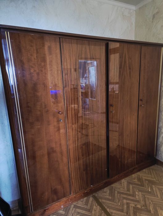 Отдам бечплатно хороший шкаф 200×60×180