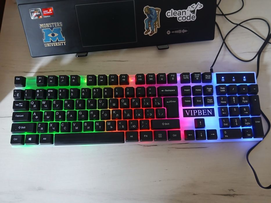Клавиатура с RGB подсветкой, проводная