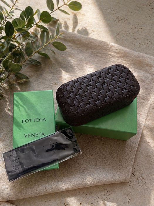 Продам солнцезащитные очки bottega