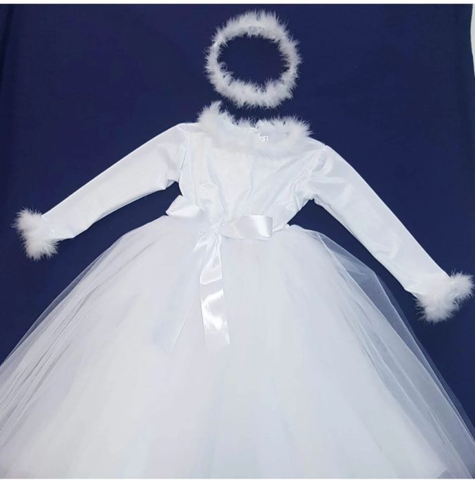 Costum fulg de nea