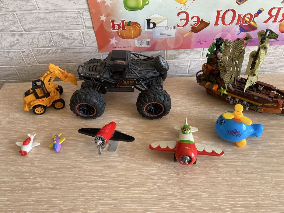 Продам игрушки в хорошем состоянии
