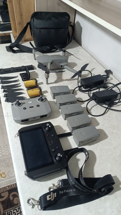 Дрон DJI Mavic Air 2 Fly More Combo