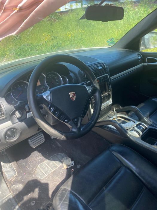 Продавам porsche cayenne