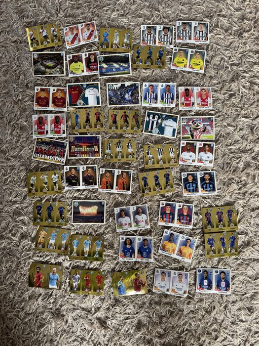 Vand 45 de panini fifa 365