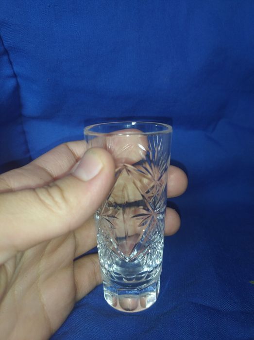 Хрустальный стакан