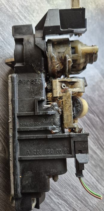 Ел брава и ключалка мерцедес w203  седан