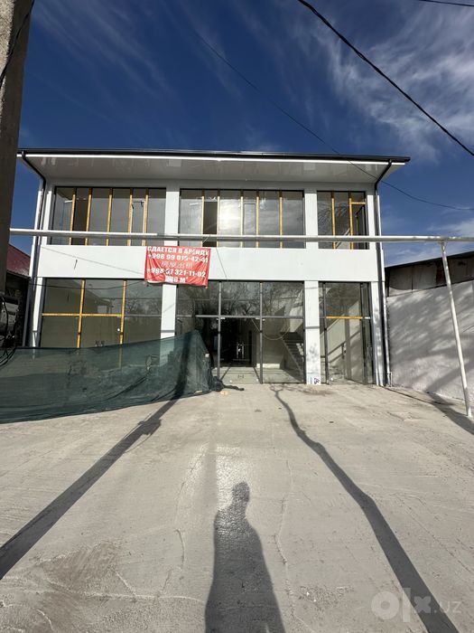 Аренда здания 500 м² в Мирабаде · витражи, парковка, терраса