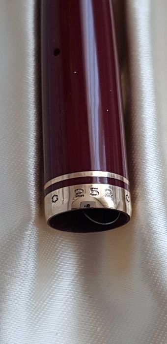 Писалка Montblanc 252 в цвят бордо със златен писец 585