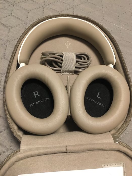 Sennheiser accentum plus