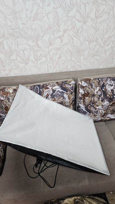 Студий свет на штативе