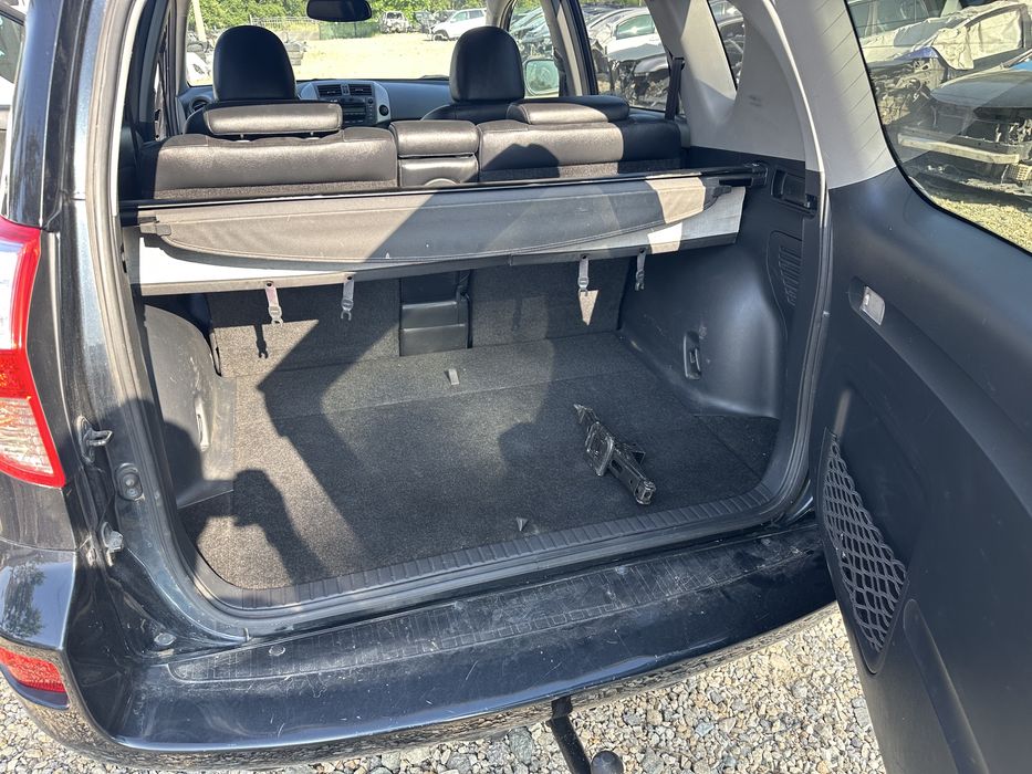 Toyota Rav4 Тойота Рав4 2.2 dcat 150 кс 2011г На части!