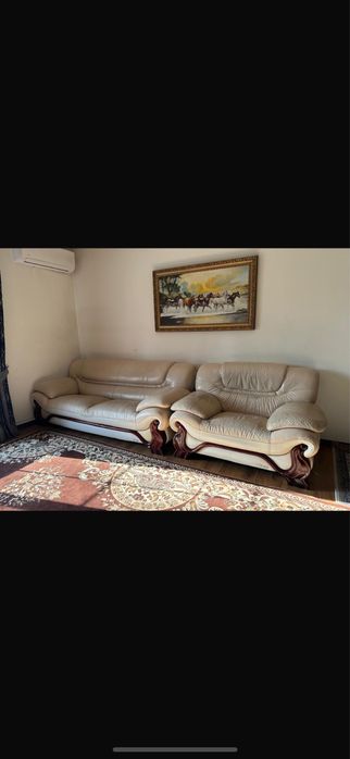 Диван кожаный срочно