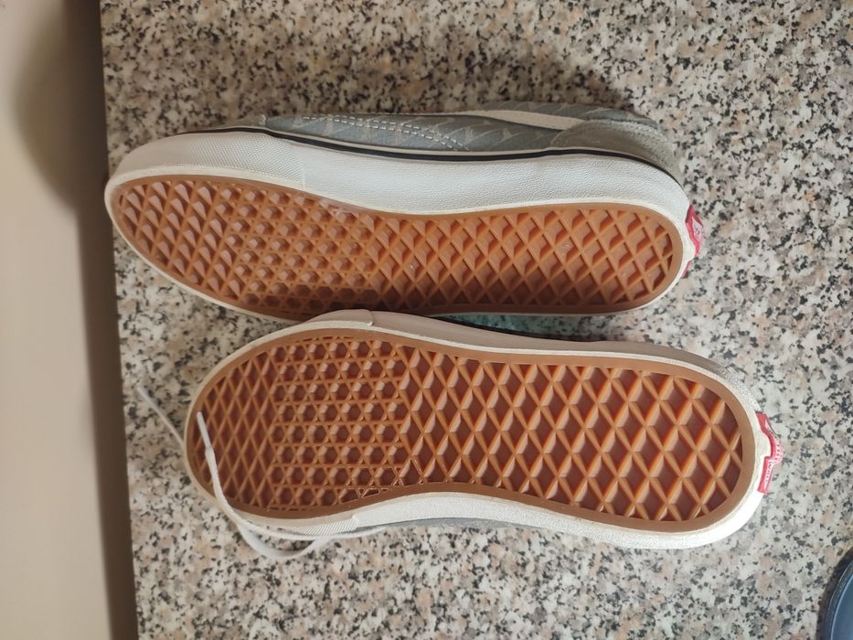 Adidași Vans de vânzare