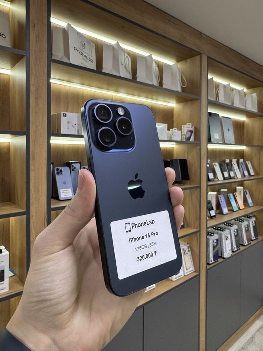 iPhone 15 Pro 128 GB / PhoneLab