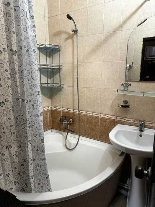 Срочно Продаётся квартира на Чиланзаре ор-р Новза 2/2/4