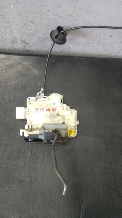 Broasca usa stanga fata audi a4 b7 8ec 8e1837015aa
