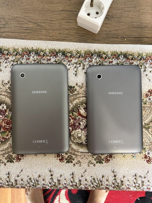 Tablete Samsung 7” DEFECTE + încărcător ORIGINAL – 100 lei/buc