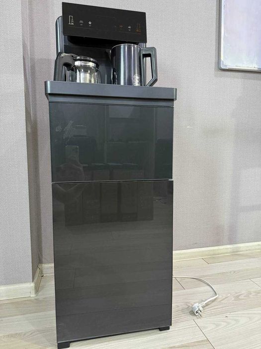 Кулер Goodwell GTB-3500, компрессорли, пастдан бутыль, иссиқ+совуқ