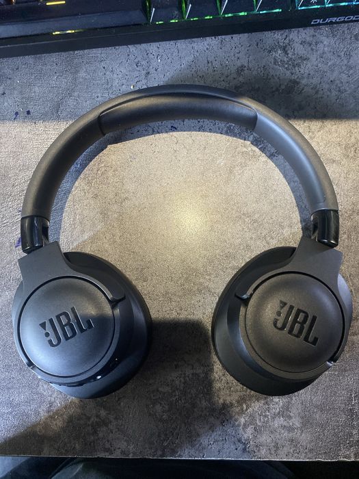 Продам JBL Tune 720BT