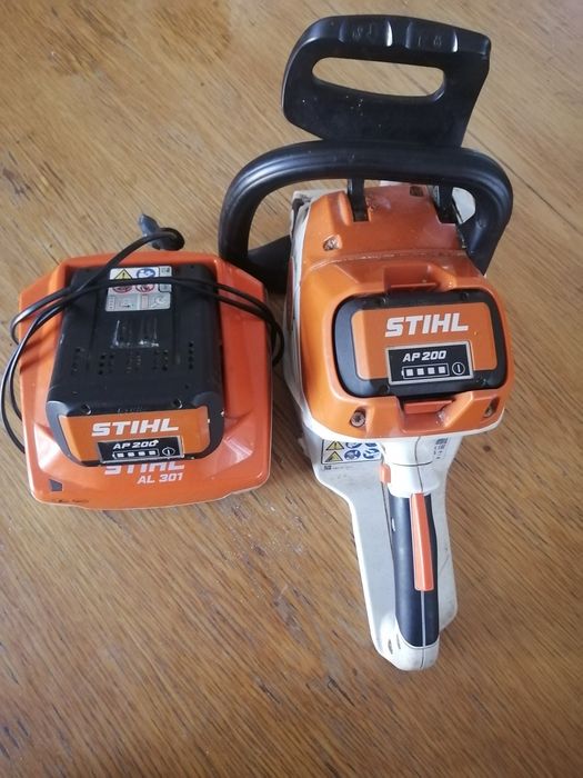 Văd sthil sau schimb cu mașină