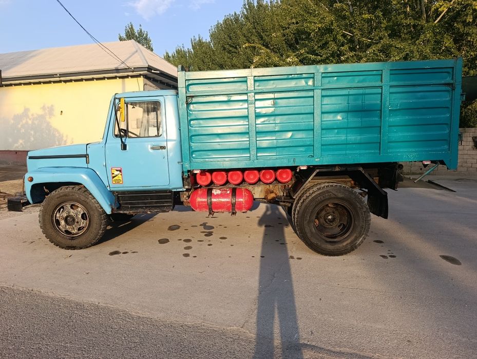 Gaz 3307 sotiladi